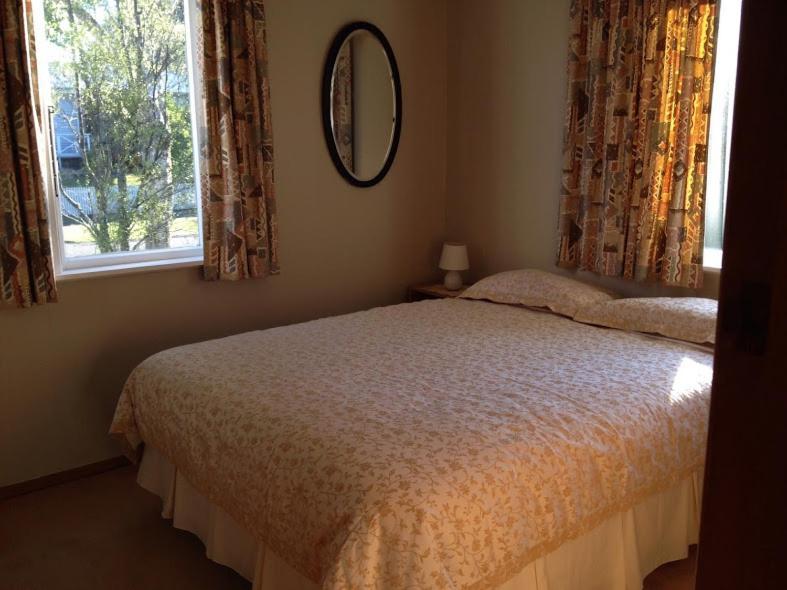 Turangi Home Family Size タウポ エクステリア 写真