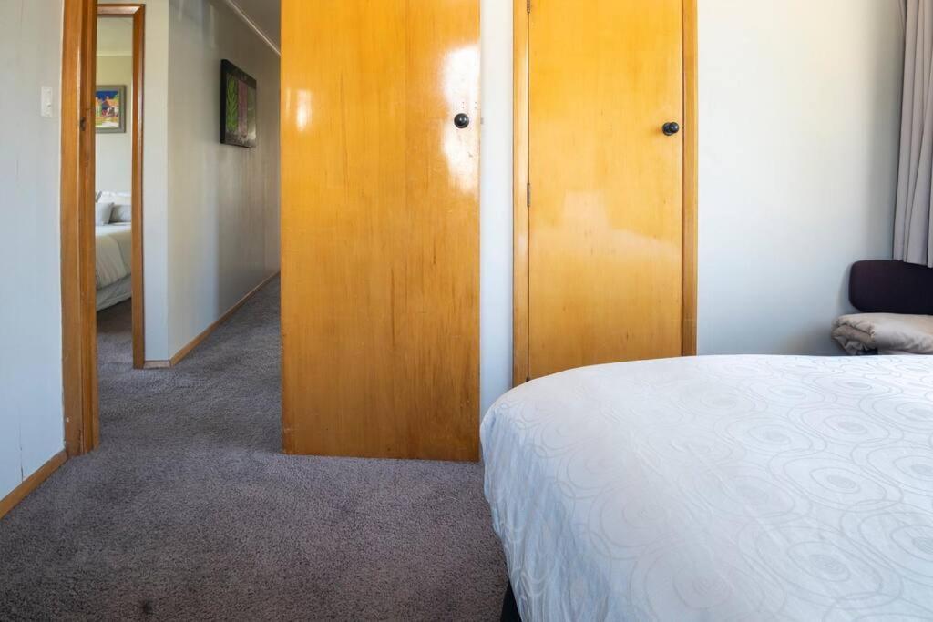Turangi Home Family Size タウポ エクステリア 写真